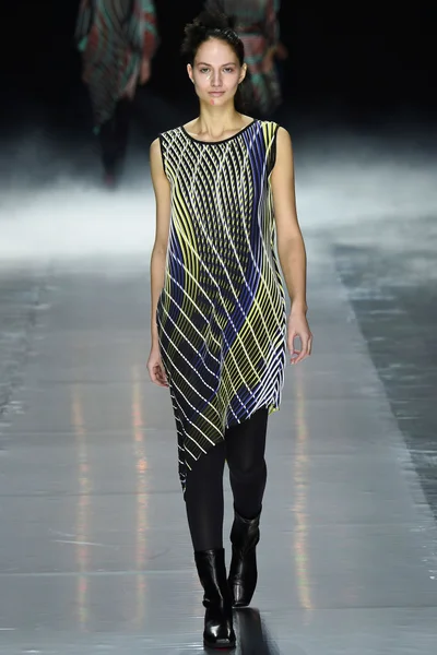 Look 12